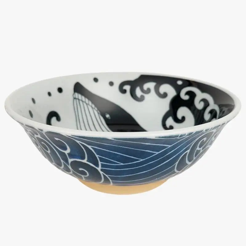 Ciotola di ramen giapponese alla balena