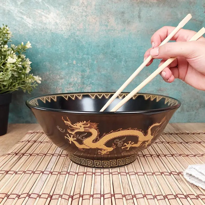 Ciotola di ramen giapponese nera