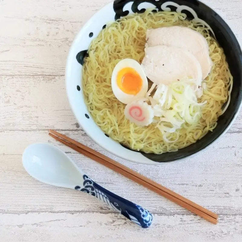 Cucchiaio da zuppa di balena giapponese