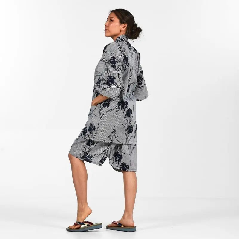 Iris donna giapponese Jinbei