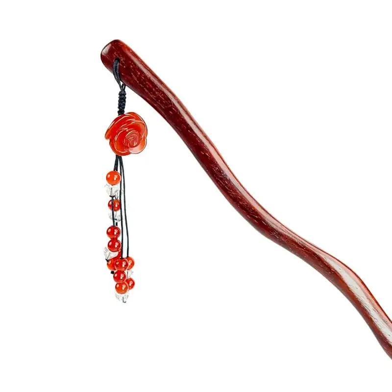 Kanzashi di legno a fiori rossi
