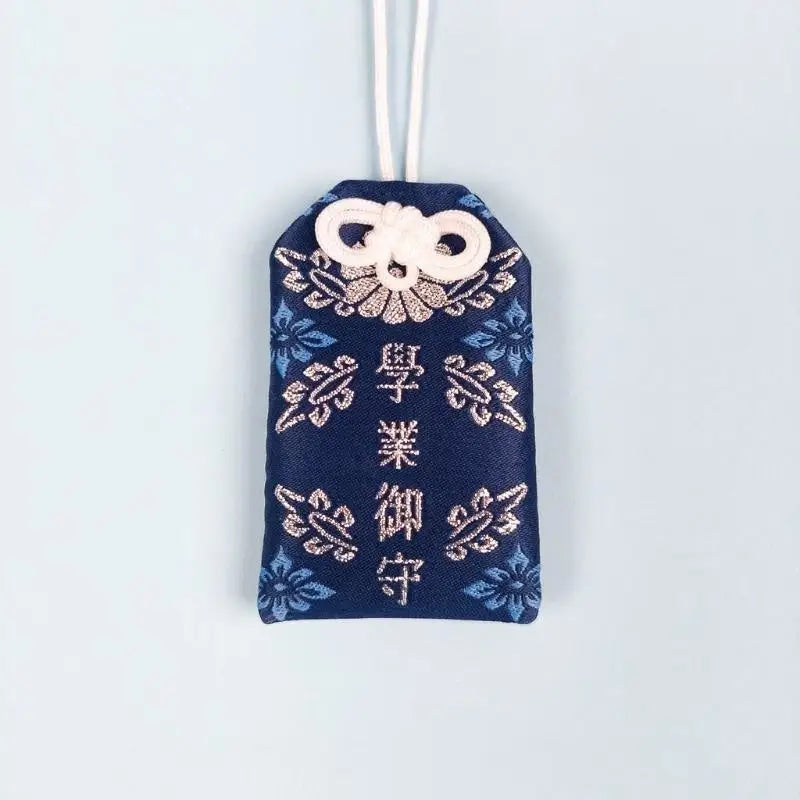 Omamori Bleu - Successo accademico