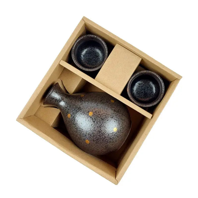 Servizio di sake giapponese artigianale