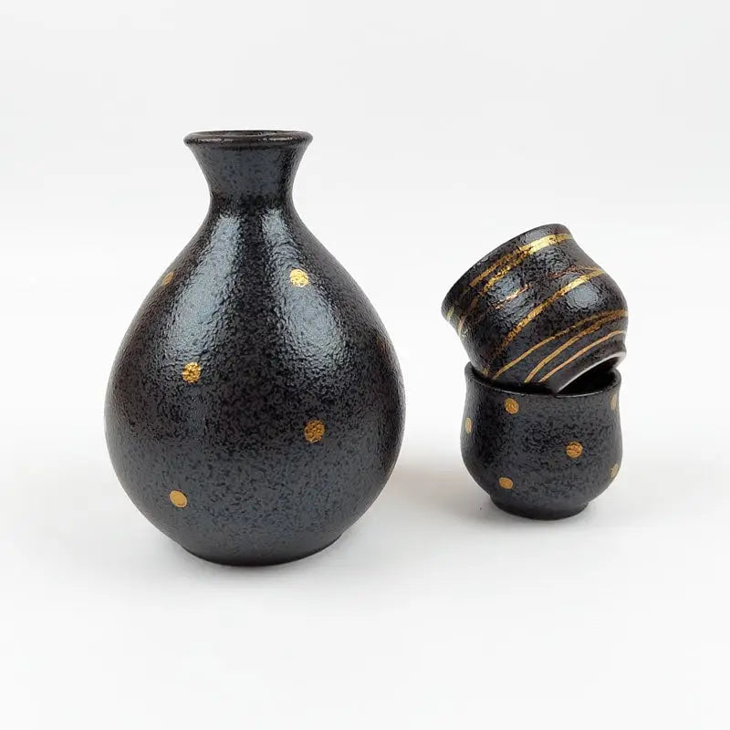 Servizio di sake giapponese artigianale