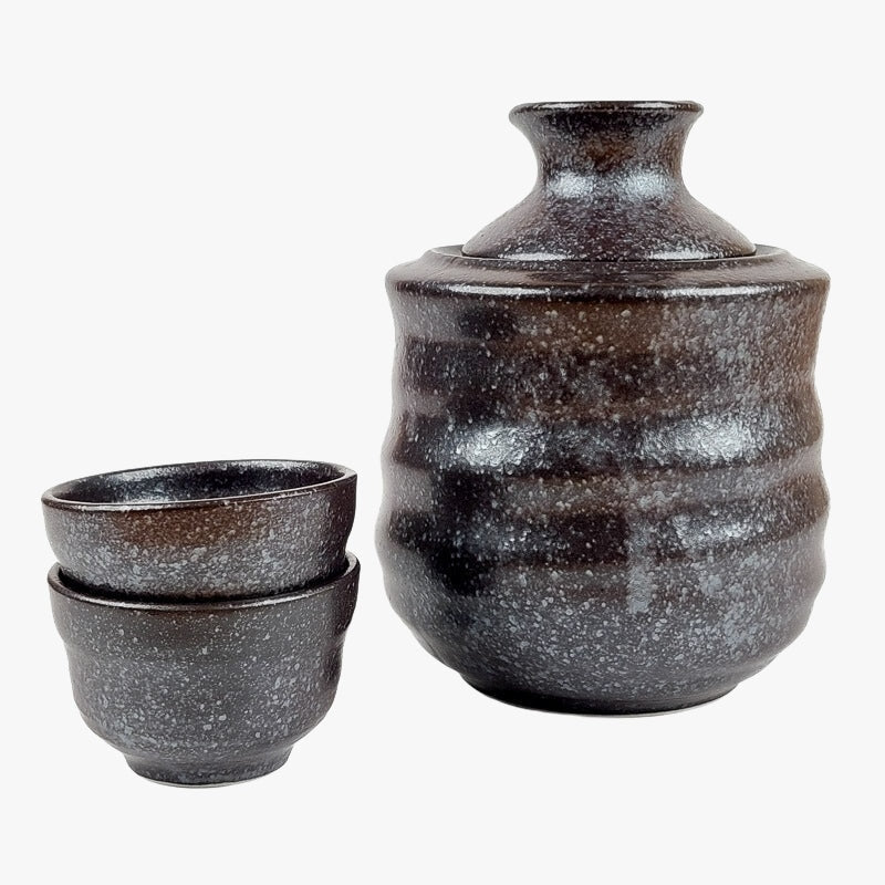 Set di servizi per il sake