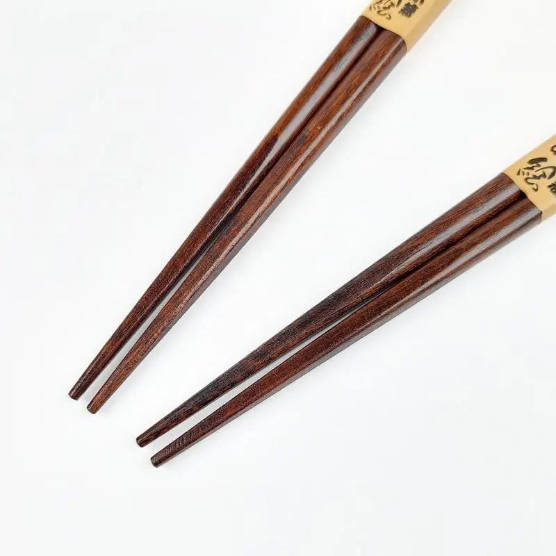 Duo di bacchette giapponesi in legno