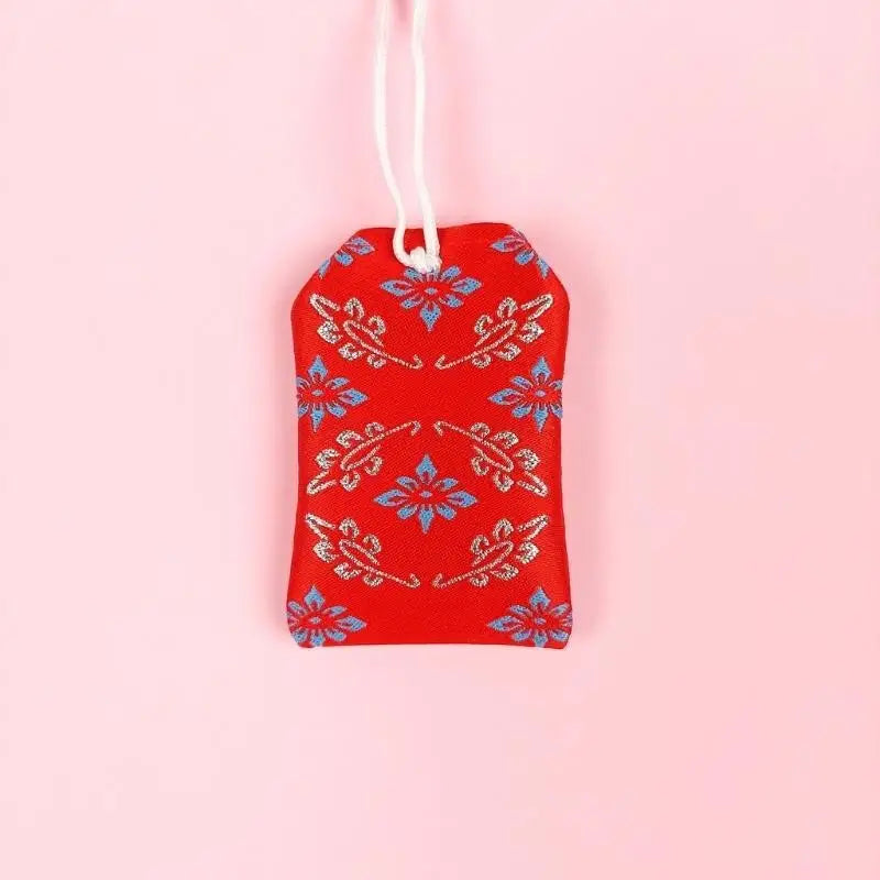 Studi Lucky Omamori
