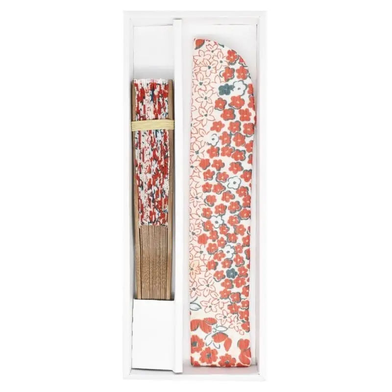 Ventagli giapponesi e astuccio con fiori rossi