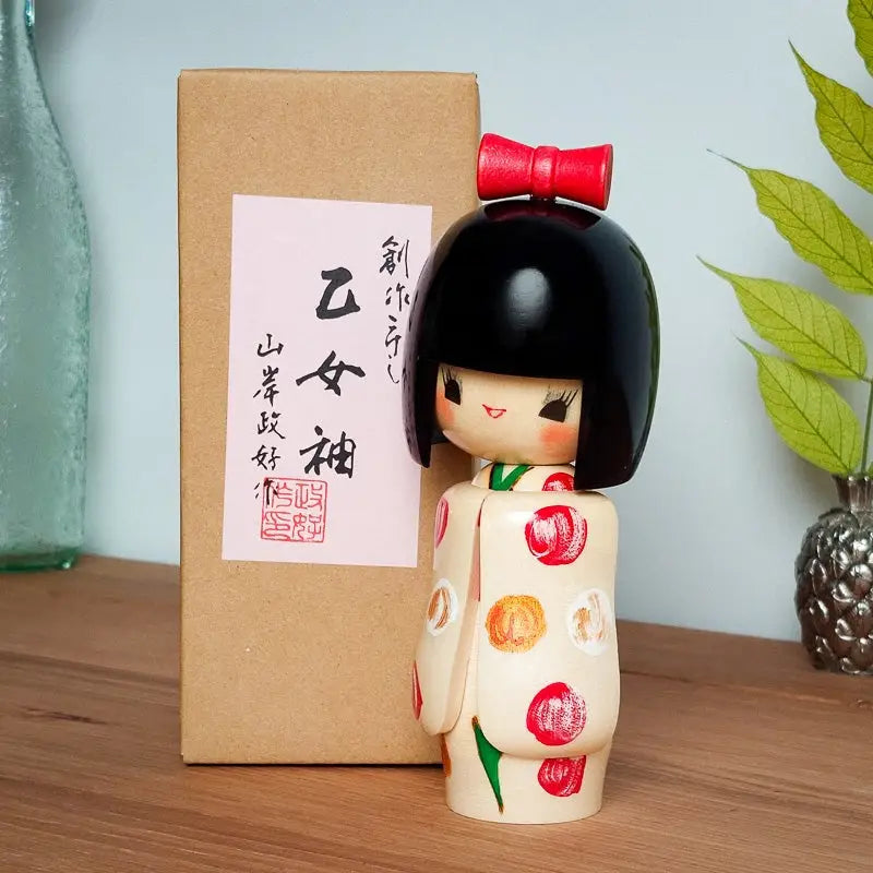 Bambola Kokeshi giapponese