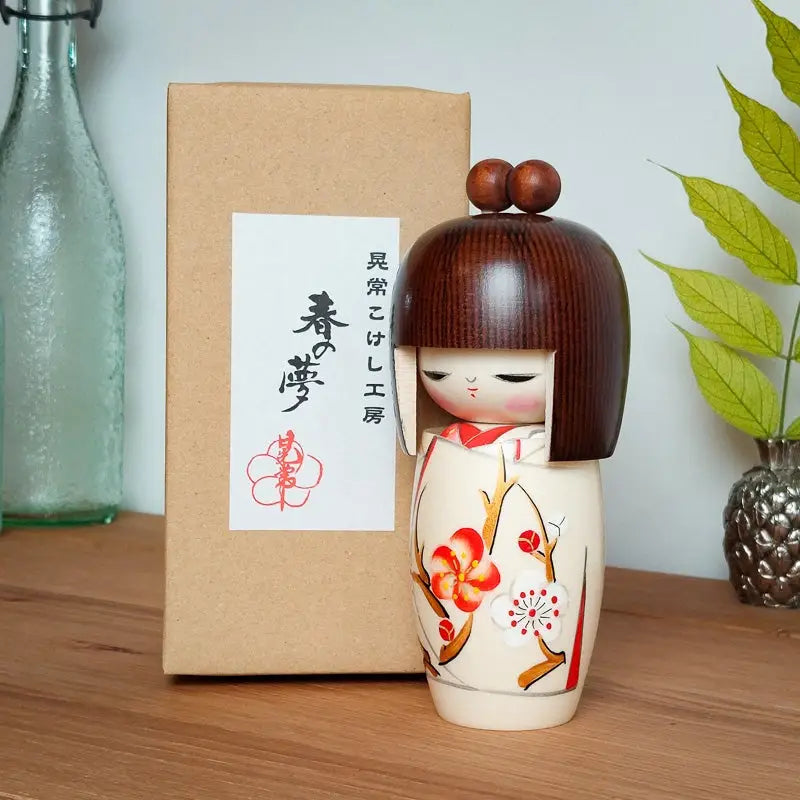 Bambola Kokeshi tradizionale