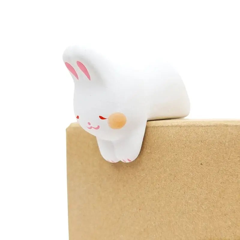 Figura del coniglio Usagi depresso