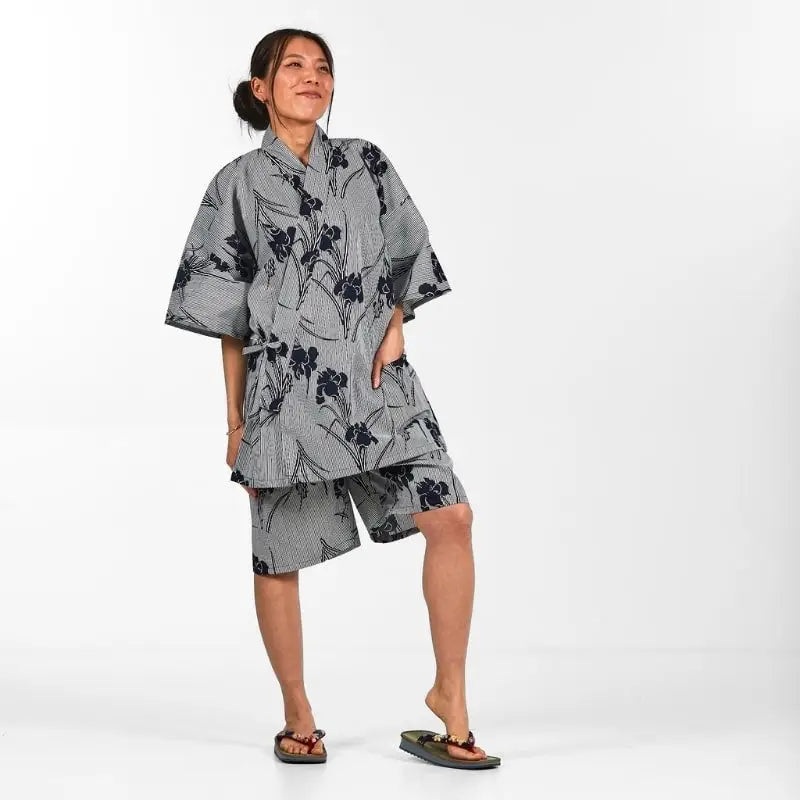Iris donna giapponese Jinbei