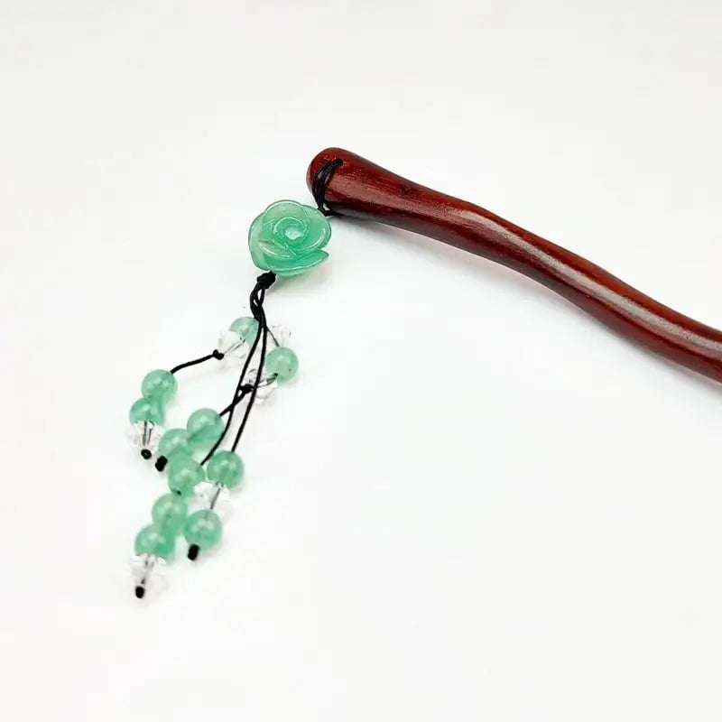 Kanzashi di legno con fiori turchesi