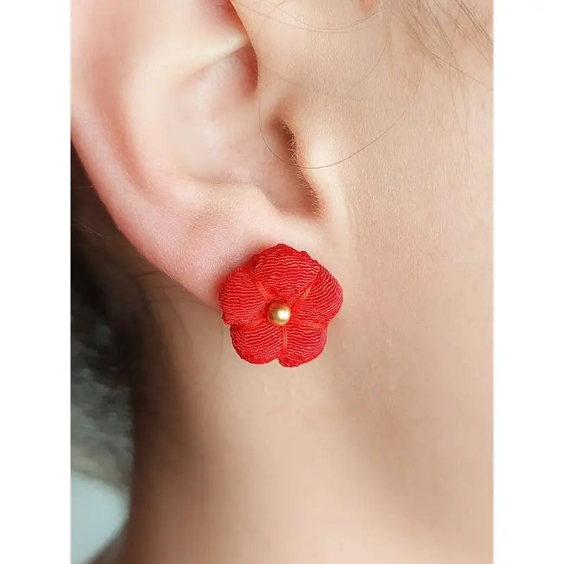 Orecchini con fiori giapponesi