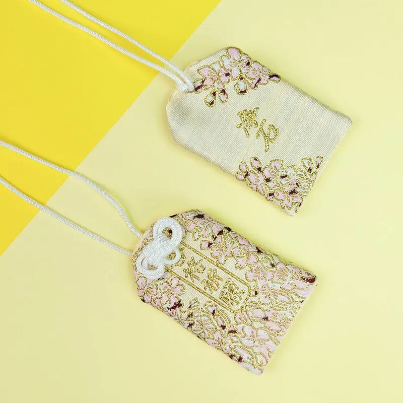 Protettore d'oro Omamori