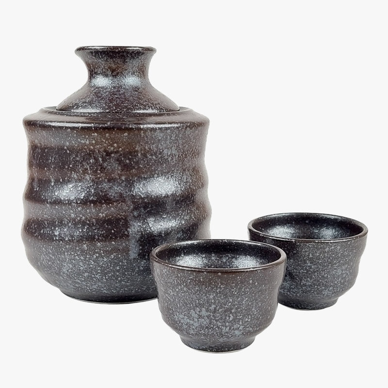 Set di servizi per il sake
