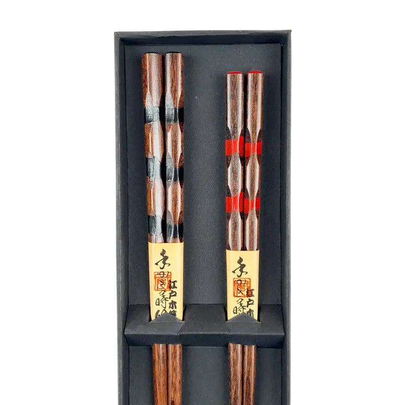 Duo di bacchette giapponesi in legno
