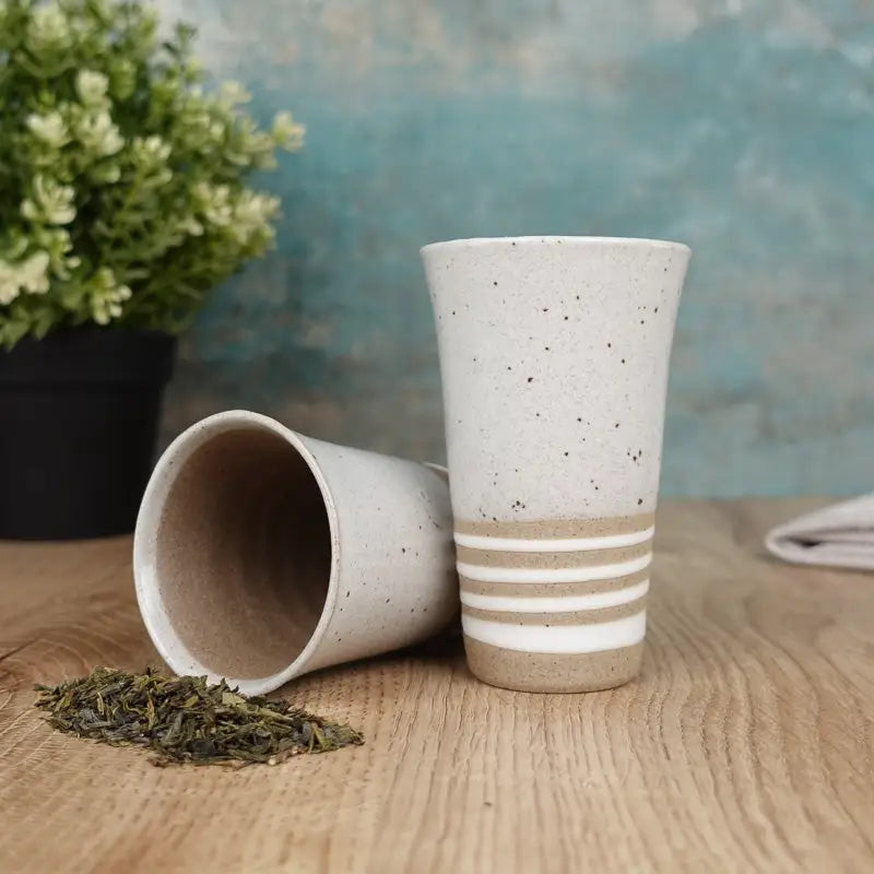 Tazza giapponese in terracotta bianca