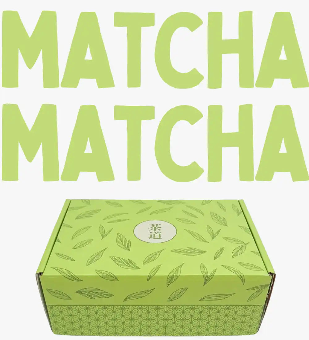Una vivace scatola regalo a tema matcha verde con motivi fogliari.