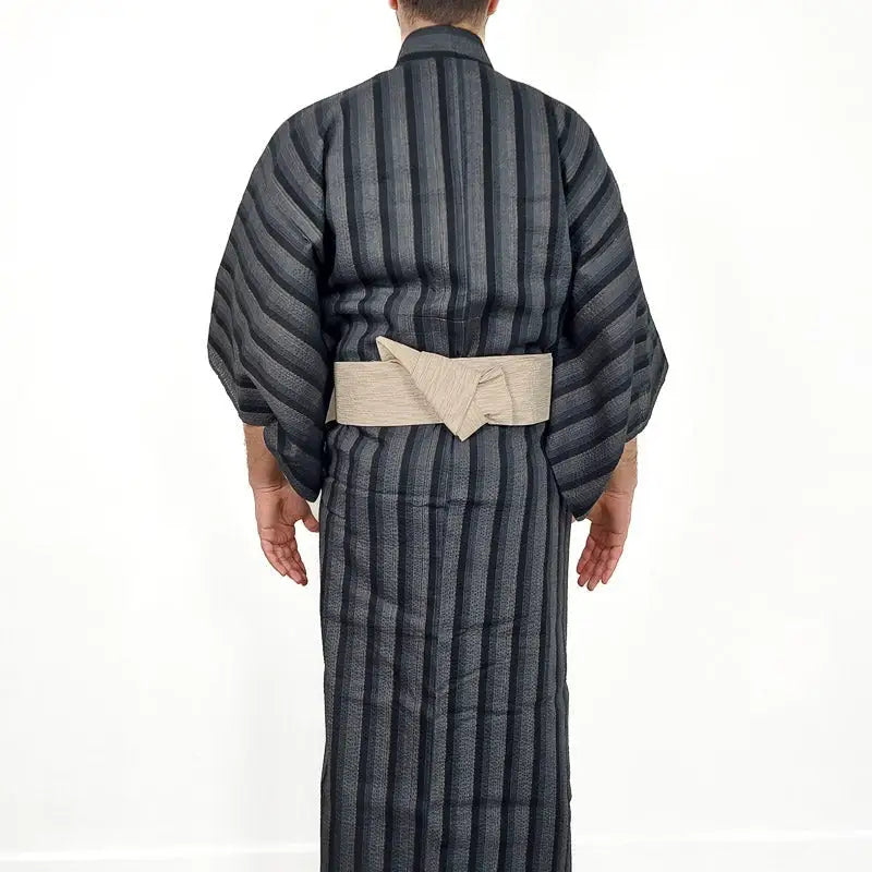 Yukata giapponese a righe nere